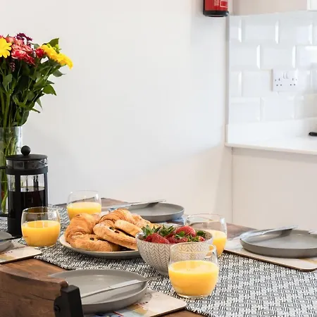 Finest Retreats - Tinners Rest * St Austell